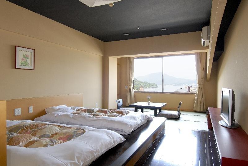 ไลฟ์แม็กซ์ รีสอร์ต อะกิ-มิยะจิมะ Hotel ฮัทสึไคชิ ภายนอก รูปภาพ